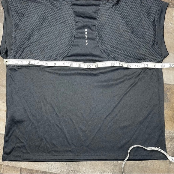 Nike Dri Fit  Womens Active Top size Medium - Picture 8 of 9